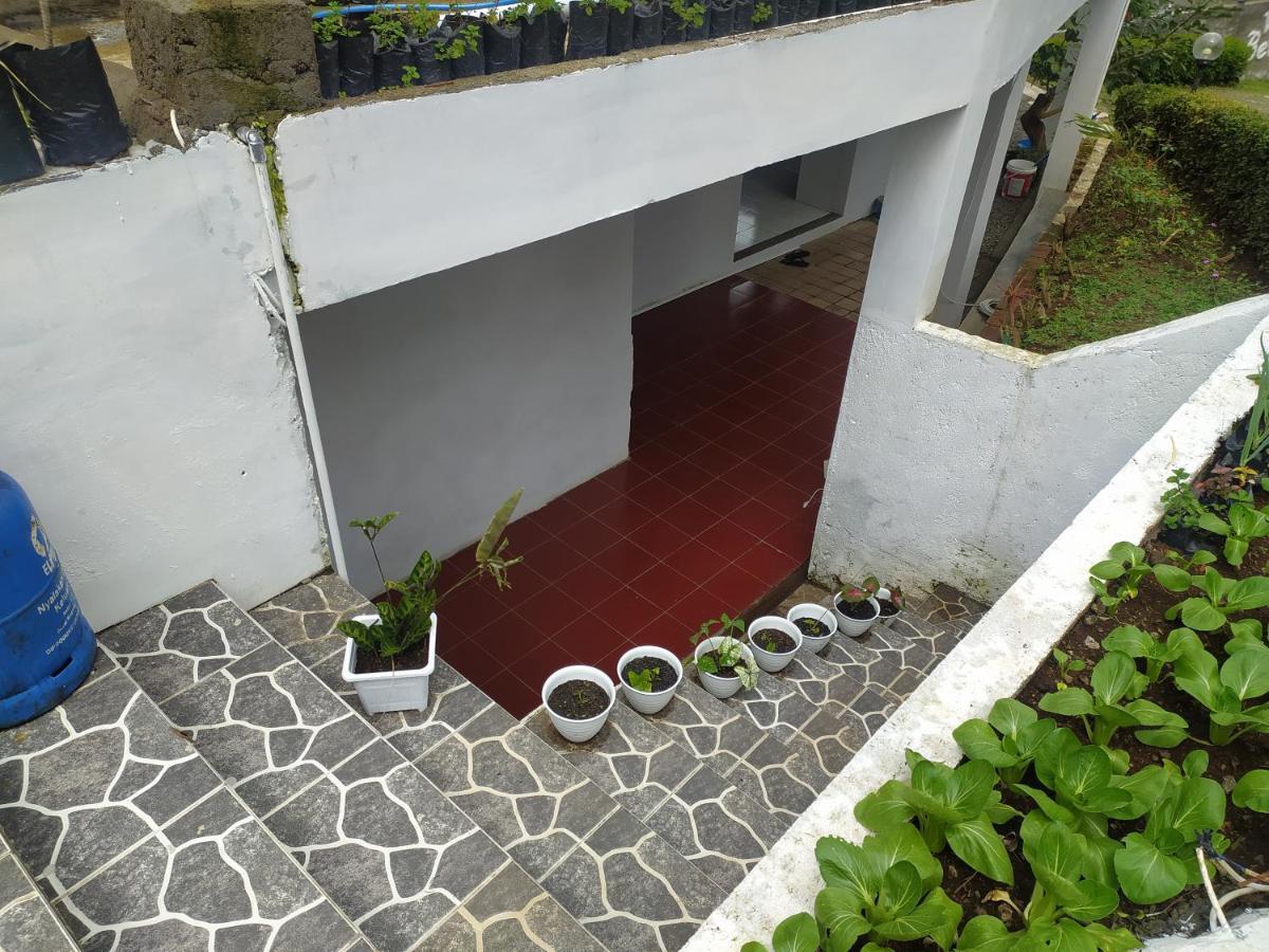 Villa Beverly Lembang Exterior foto